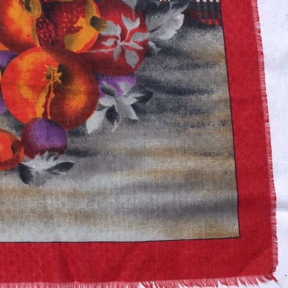 VTG Festive, bright Square Scarf Fruit arrangement motif - Picture 5 of 11